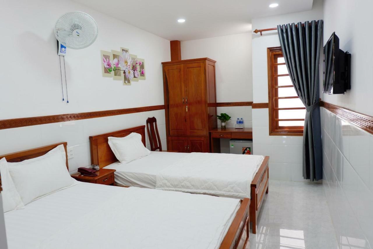 Thy Hung Legacy Hotel Туихоа Экстерьер фото