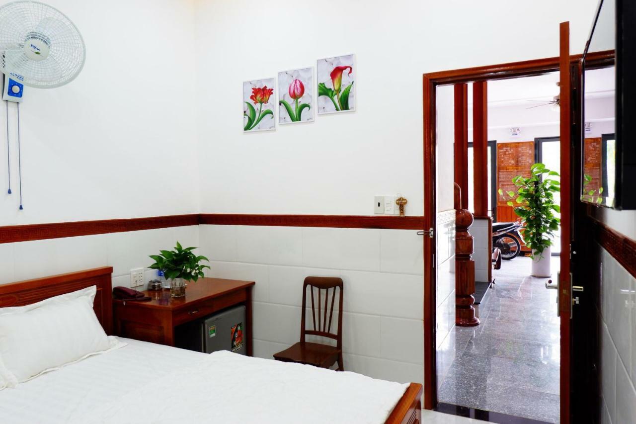 Thy Hung Legacy Hotel Туихоа Экстерьер фото